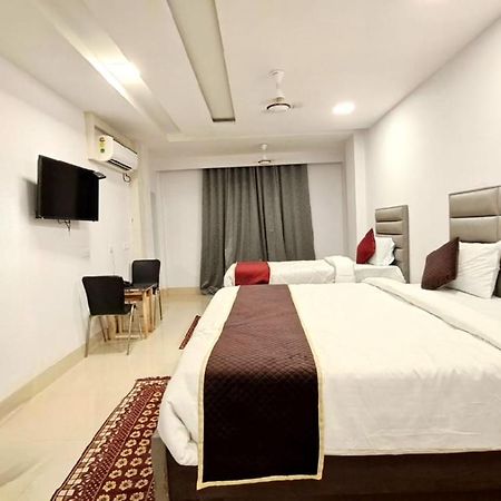Hotel Amenda International 뉴델리 외부 사진