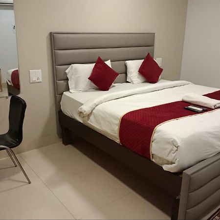 Hotel Amenda International 뉴델리 외부 사진