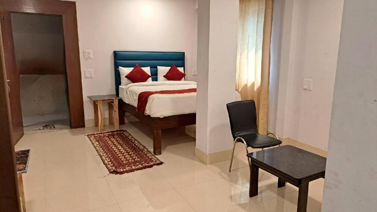 Hotel Amenda International 뉴델리 외부 사진