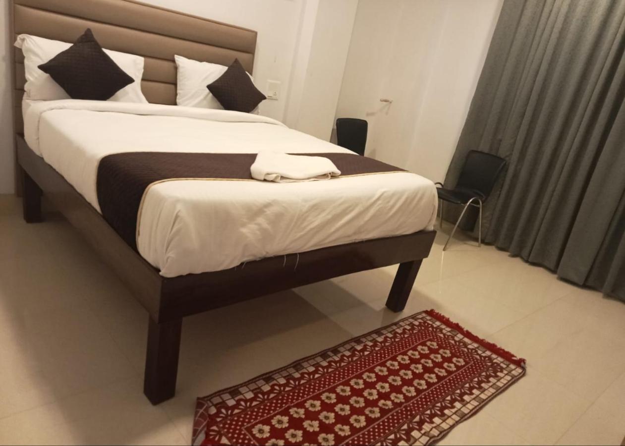 Hotel Amenda International 뉴델리 외부 사진