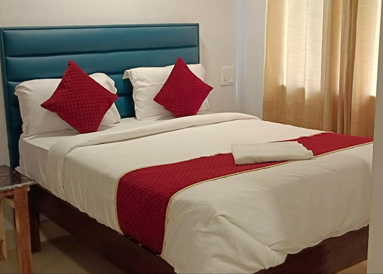 Hotel Amenda International 뉴델리 외부 사진
